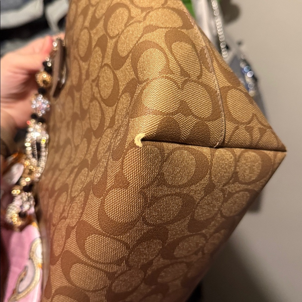 Coach Tan Signature Tote with Pink Scarf n bling chain - Picture 15 of 16